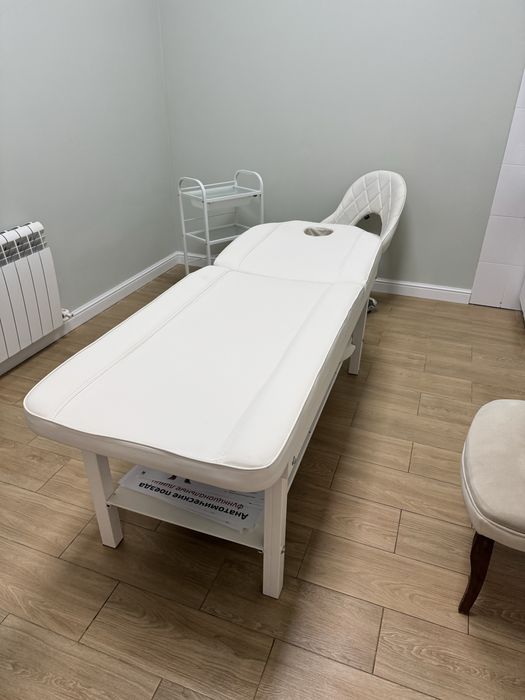 Продам кушетку.