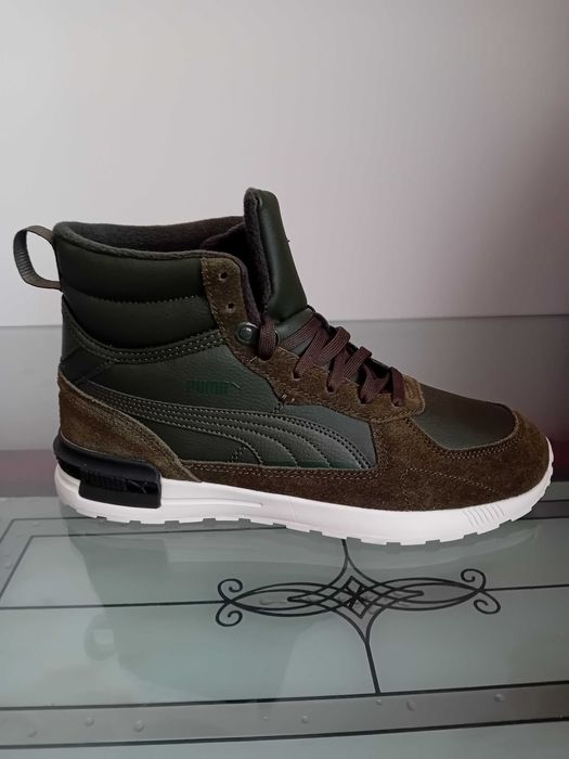 Vând ghete Puma noi.