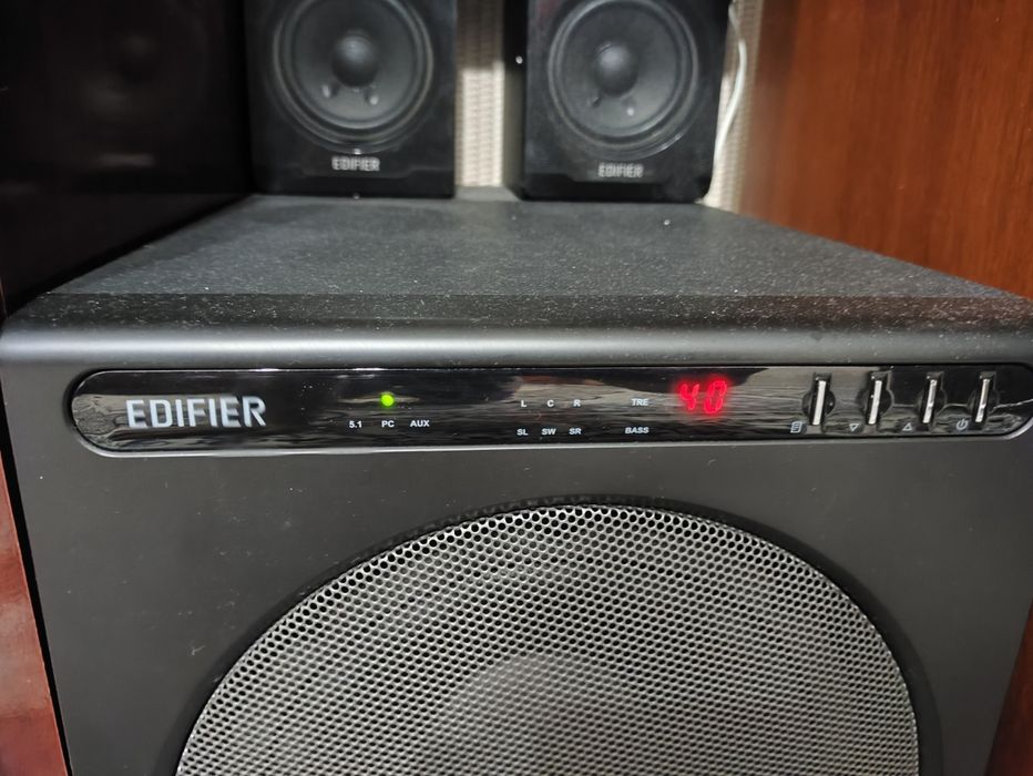 Продам колонку Edifier 5.1