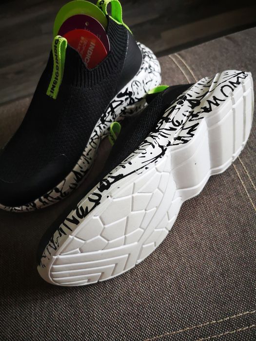 кроссовки текстильные