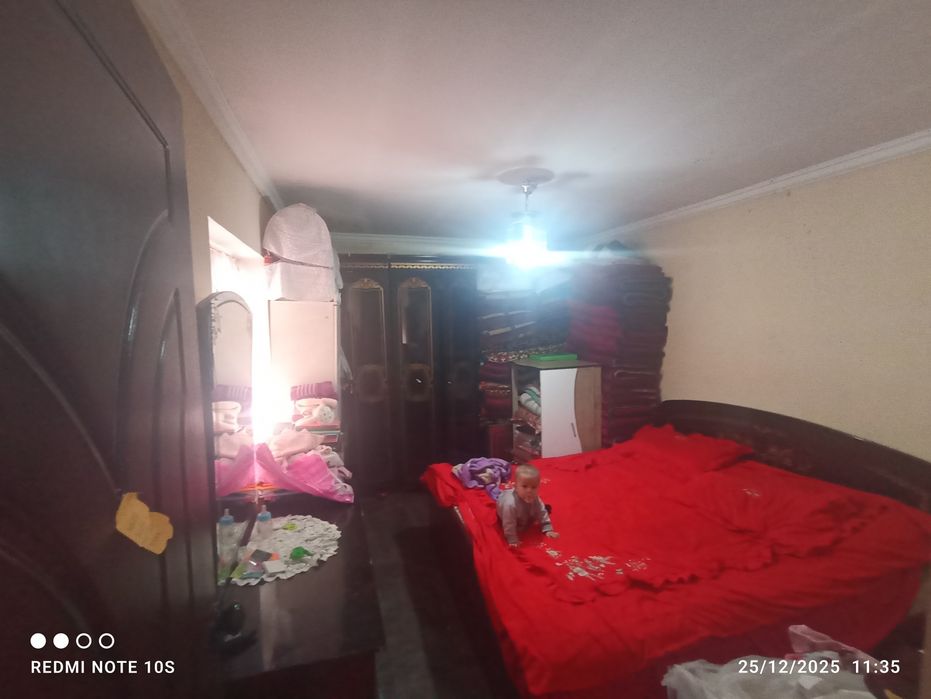 Keles Koʻk-terakda Aftadroʻm koʻchada