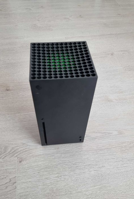 Consola Xbox series X, defecta, nu afiseaza