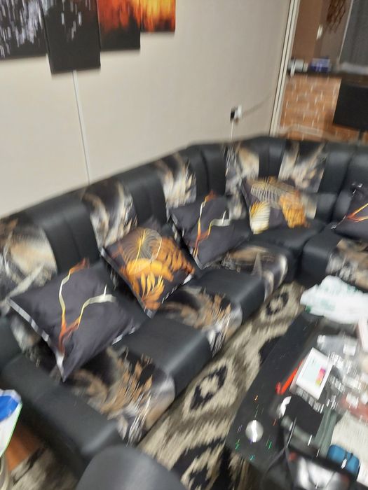 Ъглов диван и два фотьойла