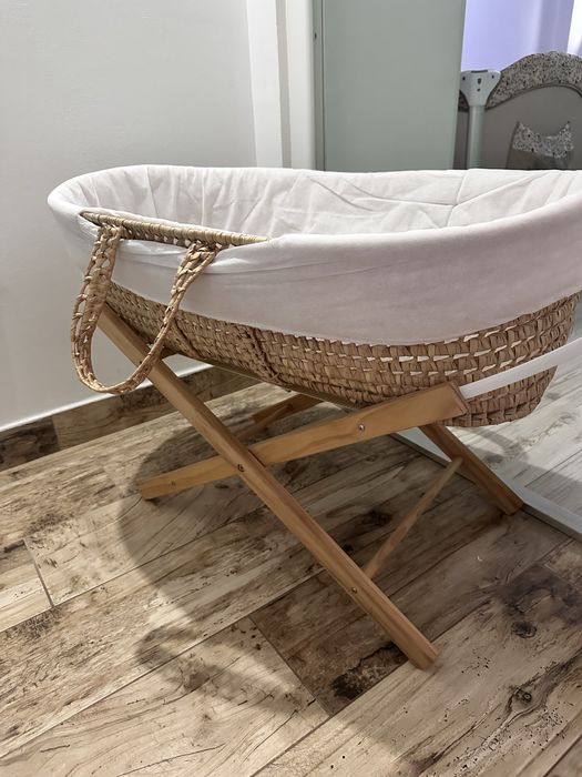 Cos bebe tip Moses, patut bebe tip cosulet