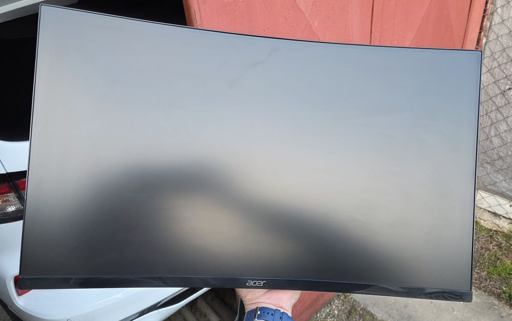 Monitor Gaming Curbat Acer 27" HDR10 180Hz FHD ED270R