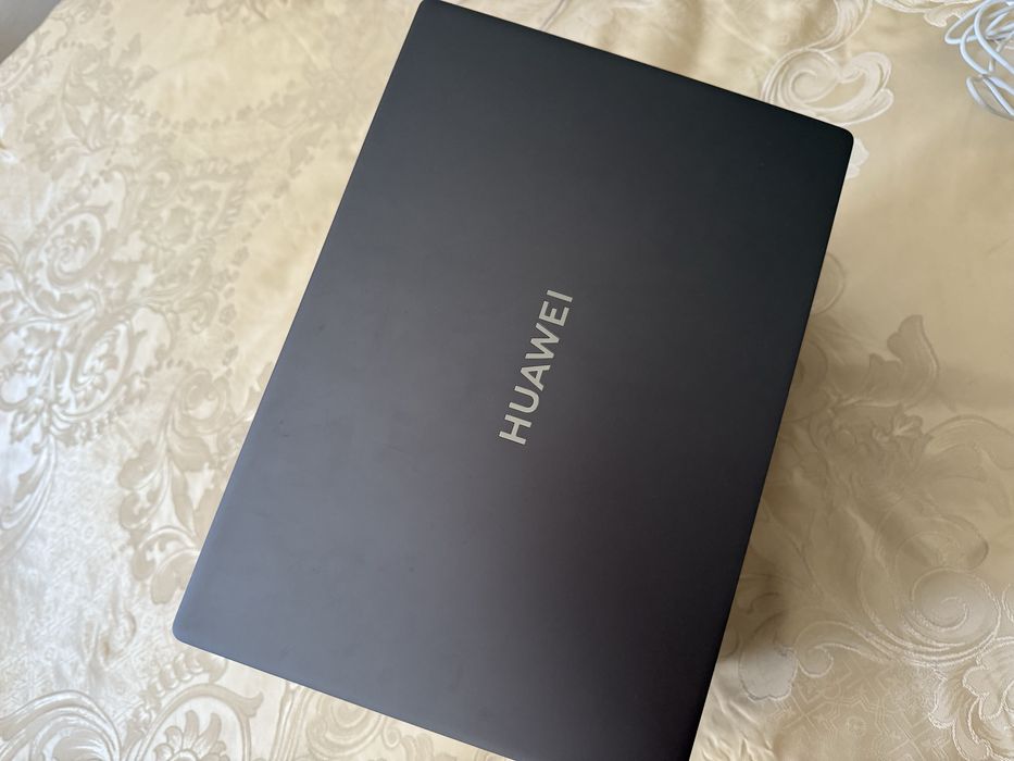 Ноутбук сатылады