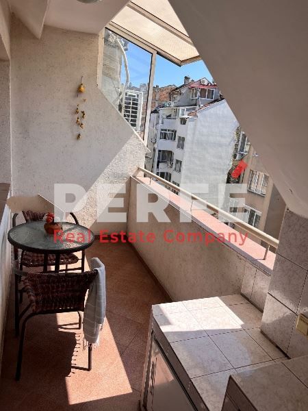 Продава се Тристаен апартамент в Бургас, Възраждане - 100 кв.м за 2300 €/кв.м - Снимка #10