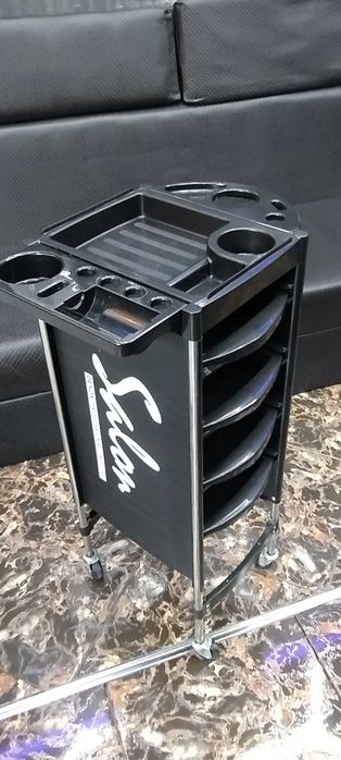 Vand ucenic pt frizerie coafor