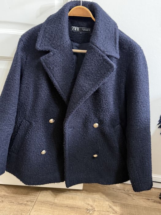 Продам короткое женское пальто