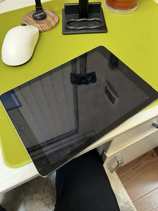 Ipad 1 air 128gb srochna sotiladi