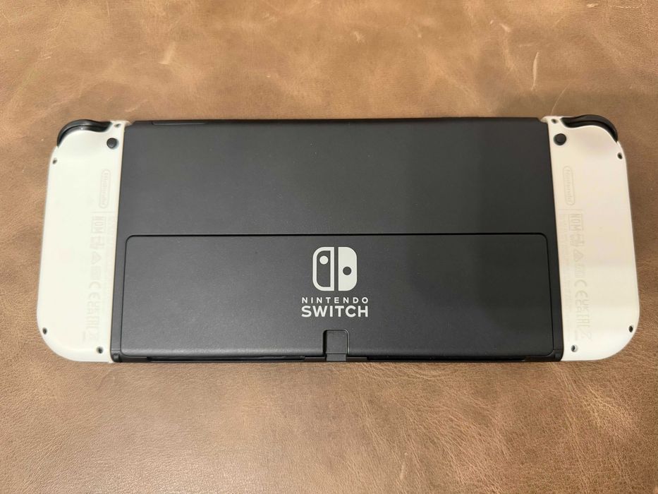 Nintendo Switch OLED White + 512GB + 12 игри + Допълнителни Joy-Con