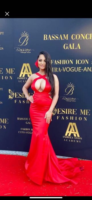 Vand rochie 550 lei