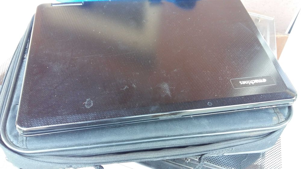 Geanta noua frumoasa