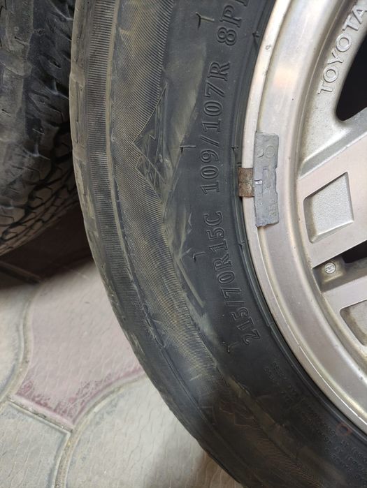Продам  всесезонные шины