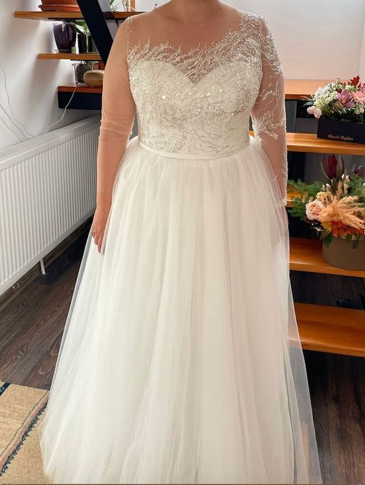 Rochie de mireasa- purtata o singura data
