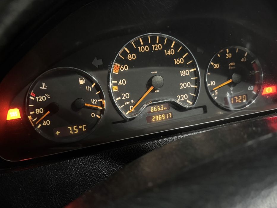 Продава се мерцедес С220