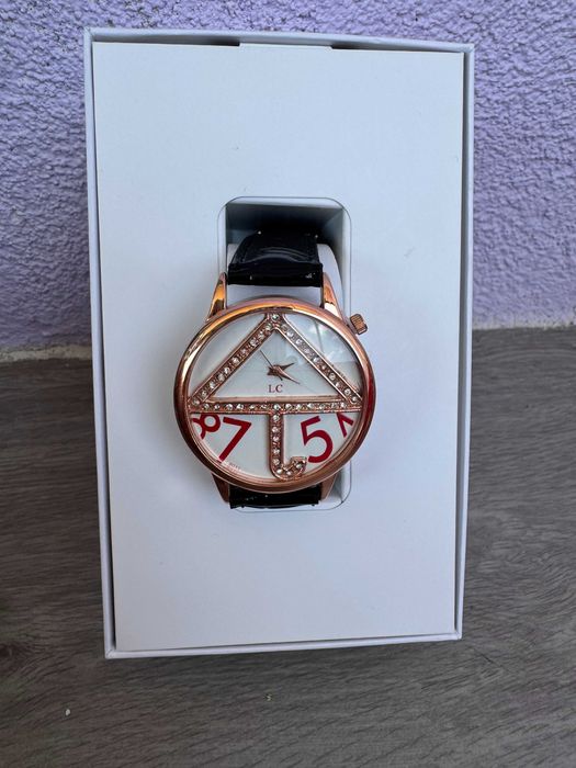 Дамски часовници различни видове