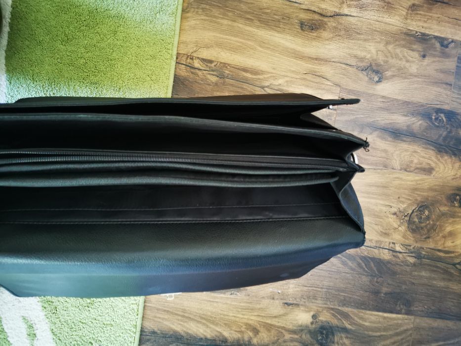 Бизнес Чанта от Естествена Кожа