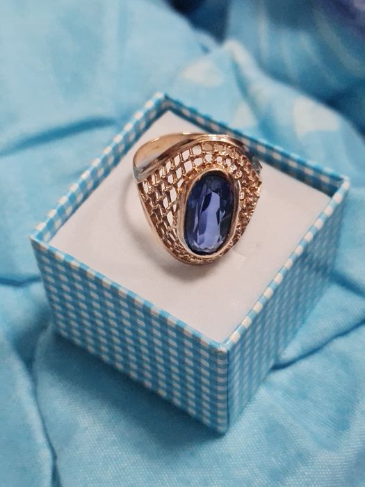 Золотое сапфировое кольцо 583 пробы