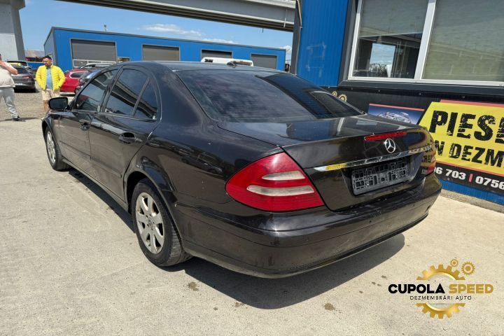 Radiator intercooler 2.2 CDI Euro 4 A2115001002 Mercedes-Benz E-Class