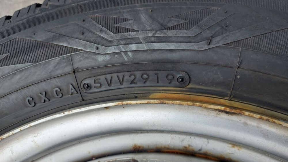 Гуми и джанти за Фолксваген Транспортер 17 цола 5х120 215/60/17 C