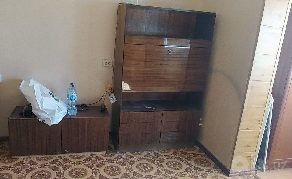 Буфет шкаф срочно