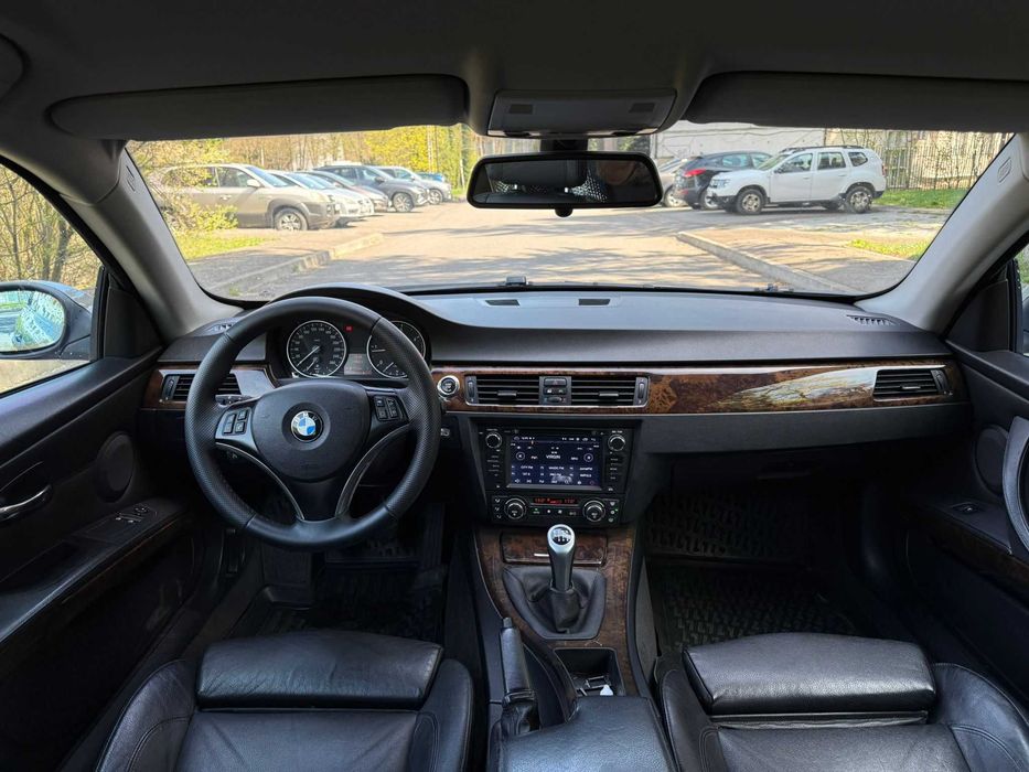 BMW Seria 3 E92 cupe 320d