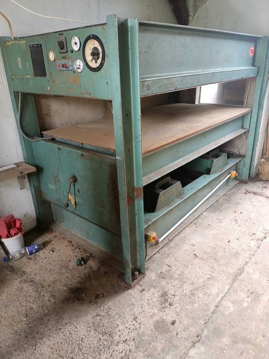 Presa industrială panouri lemn