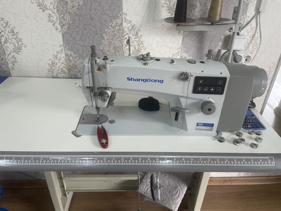 Продается швейная машинка