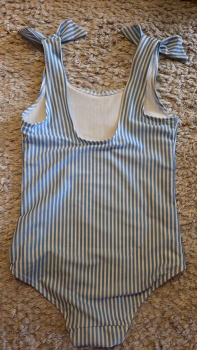 Costum de baie H&M masura 110/116