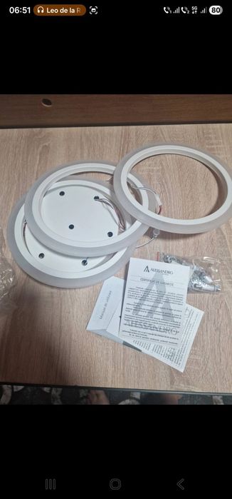 Vând lustre led noi