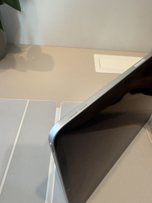 iPad Pro 12.9” Gen 5 (M1) + Apple Pencil – stare foarte bună