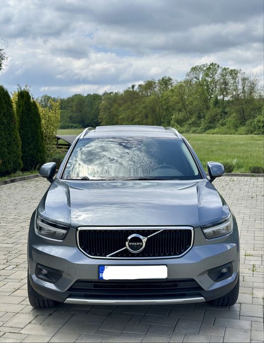 VOLVO XC40 / 2.0 D4 190 cp