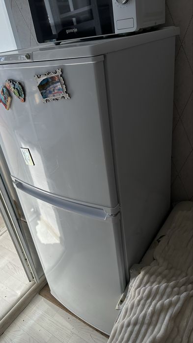 Продам холодильник 37 тыс торг есть