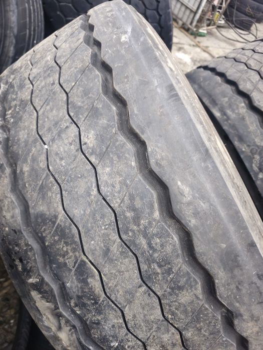 Anvelope 385 55 R 22.5. Bridgestone.