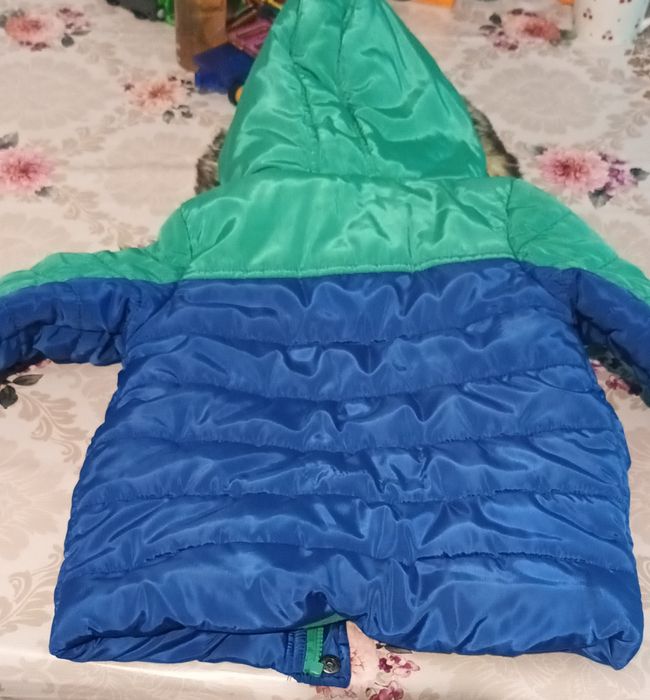 Geaca verde cu albastru marime 98