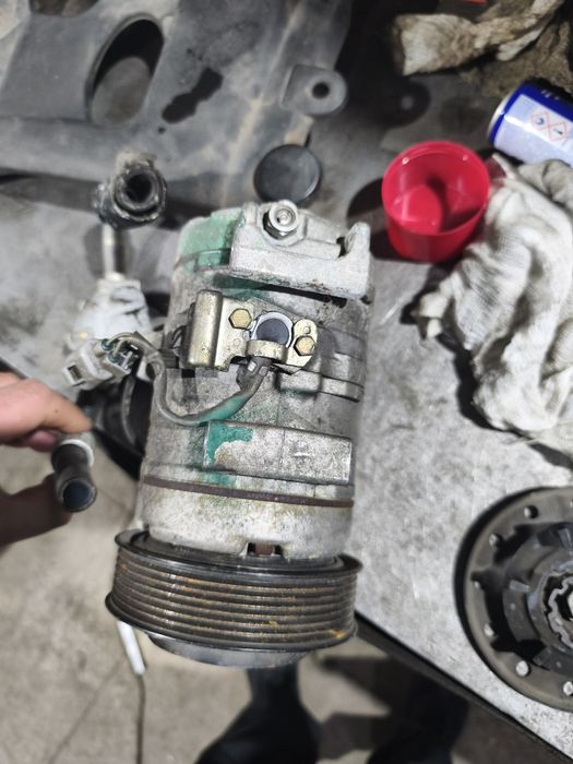 Продам компрессор кондиционера