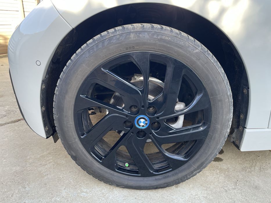 Bmw i3 electric ,  pt cine isi doreste mobilitae in oras