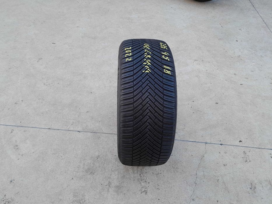 O anvelopa 235 45 18 continental allseason 6,8 mm dot 2022