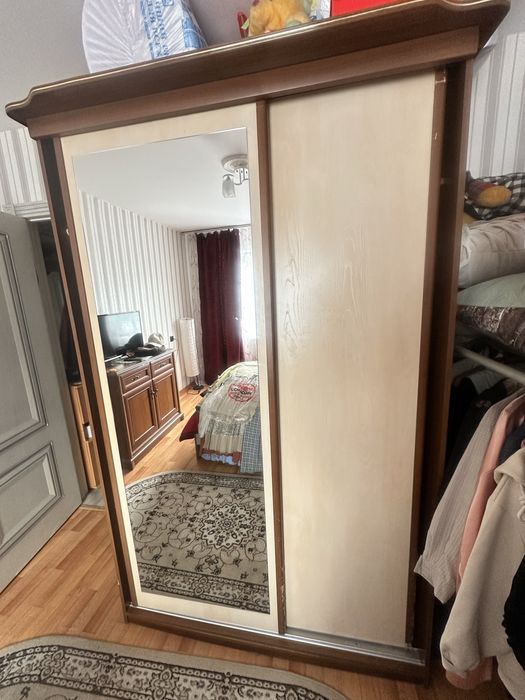 Шкаф-купе в хорошем состоянии