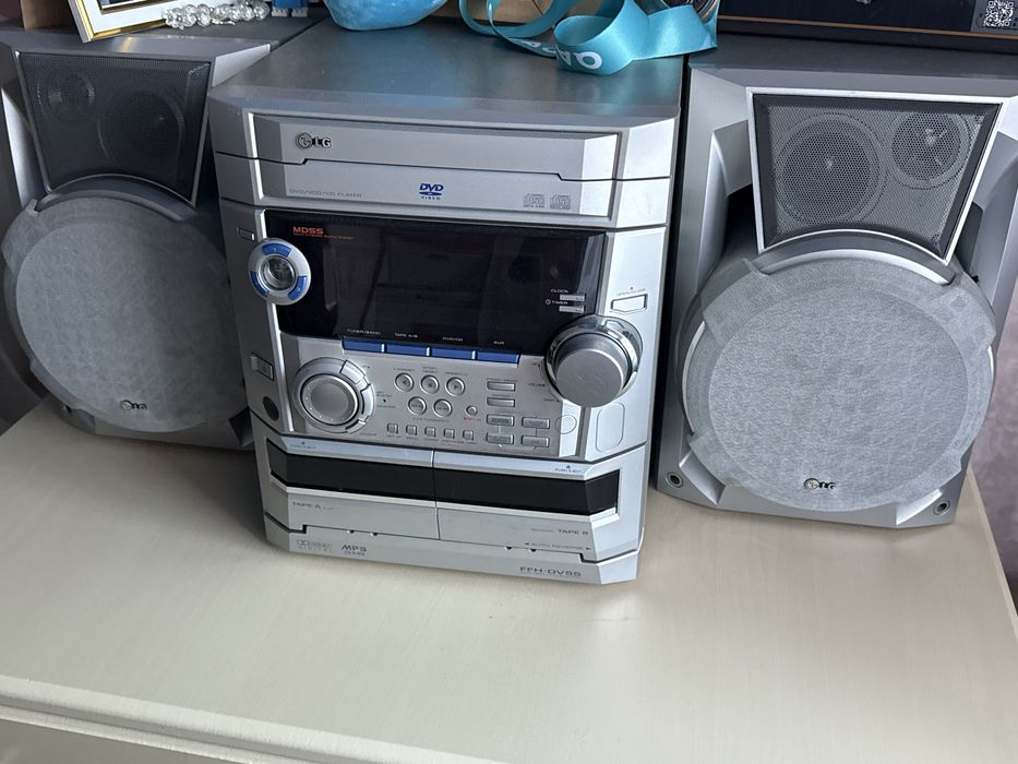 Музыкальный центр LG