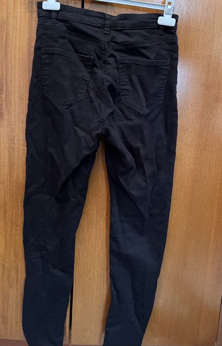 Продавам запазени дамски дънки!