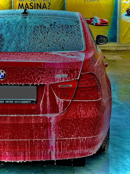 BMW E90 320D xDrive • 2011