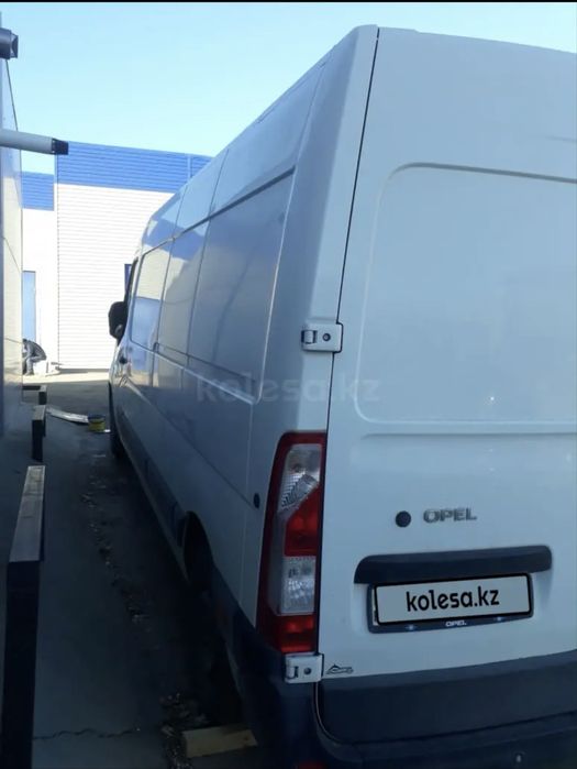 Продам автомобиль Opel Movano