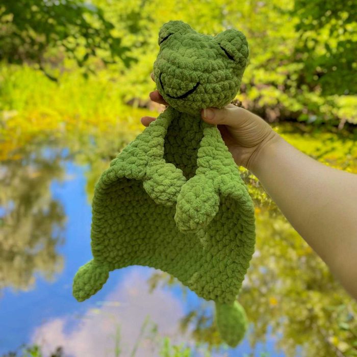 Paturica bebe crosetata amigurumi broasca/hipopotam/ crocodil 35 cm