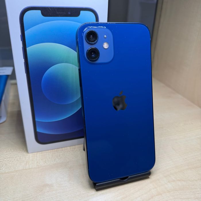 Смартфон iPhone 12