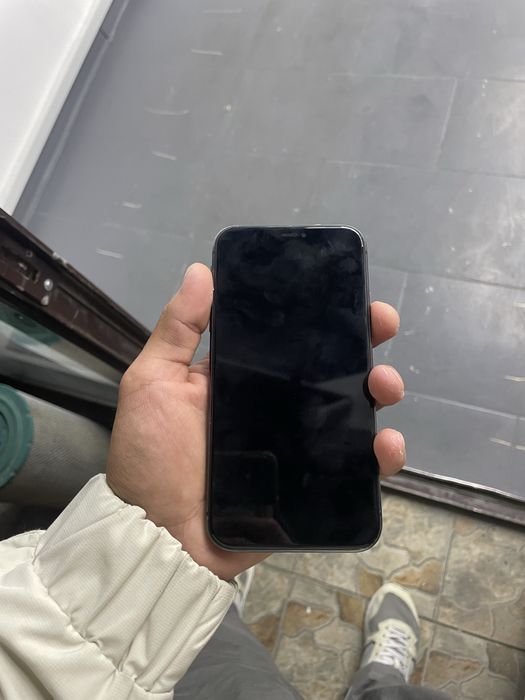 Айфон 11 без каропка срочно