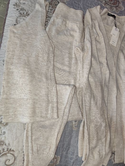 Продам женскую тройку