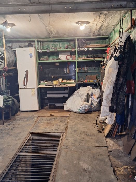 Продам гараж в 6 обществе