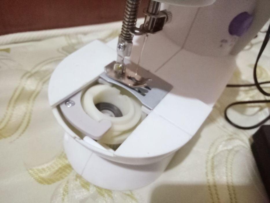 Mini tikuv mashinasi